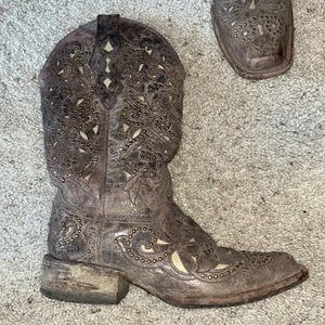 CORAL COWBOY BOOTS SIZE 7.5